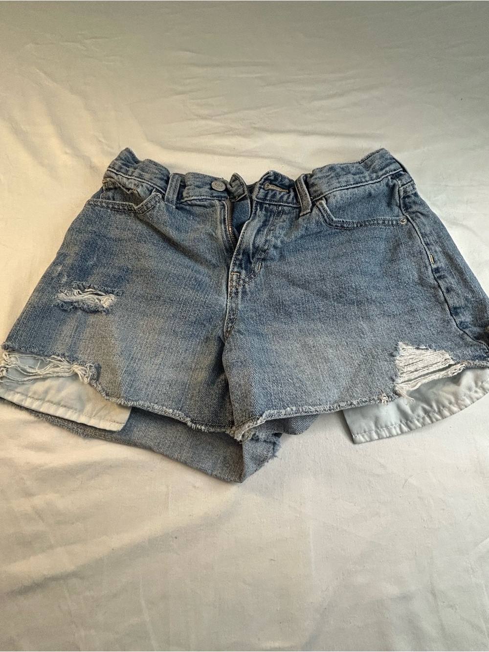 Old Navy Girls Size 16 High-Rise Light Wash Denim Shorts with Distressed